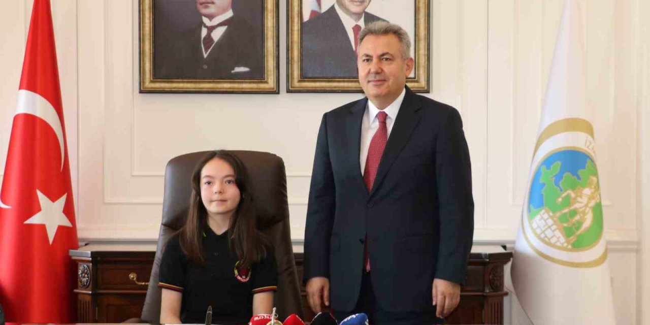 İzmir’de Valilik koltuğu Eda’nın