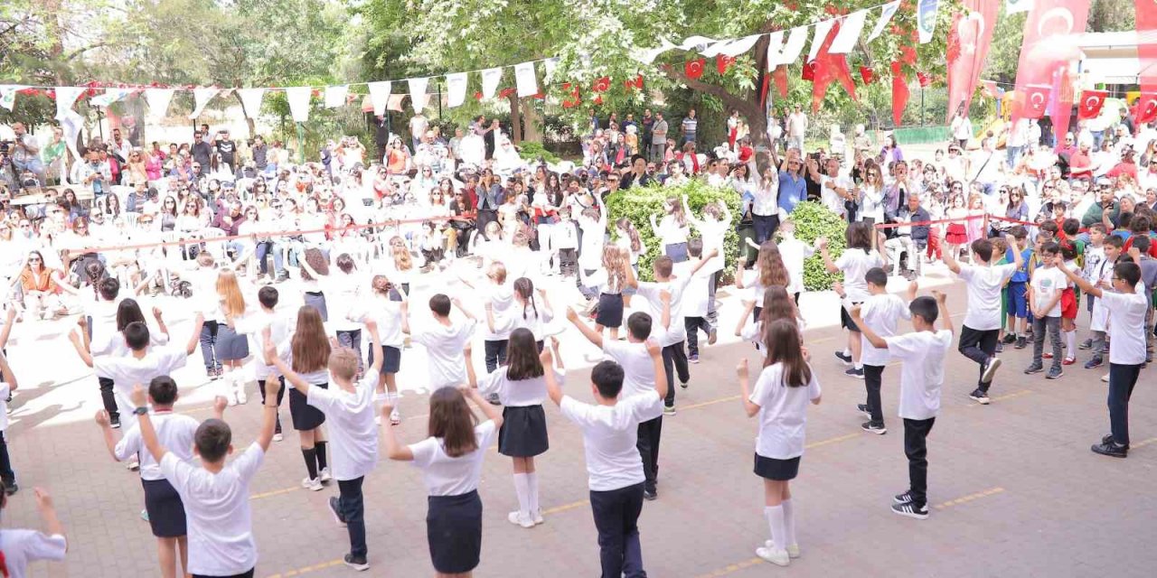 Başak Koleji’nde öğrenciler 23 Nisan coşkusunu velileri ile birlikte yaşadı