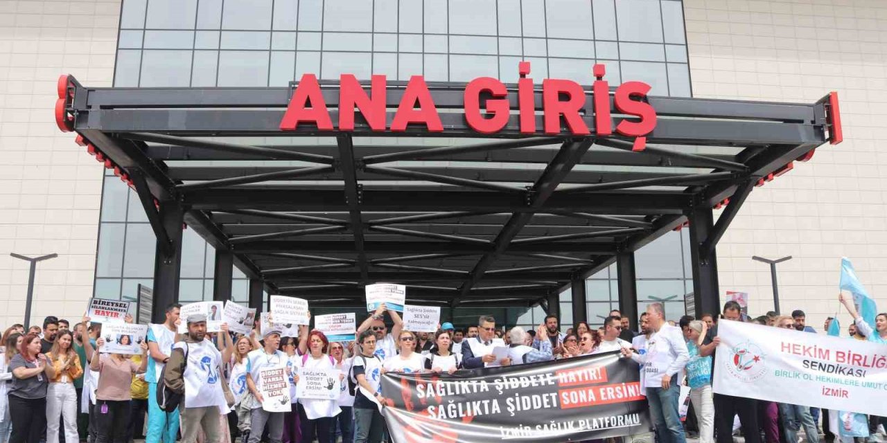 İzmir’de sağlık çalışanlarına şiddette meslektaşlarından tepki