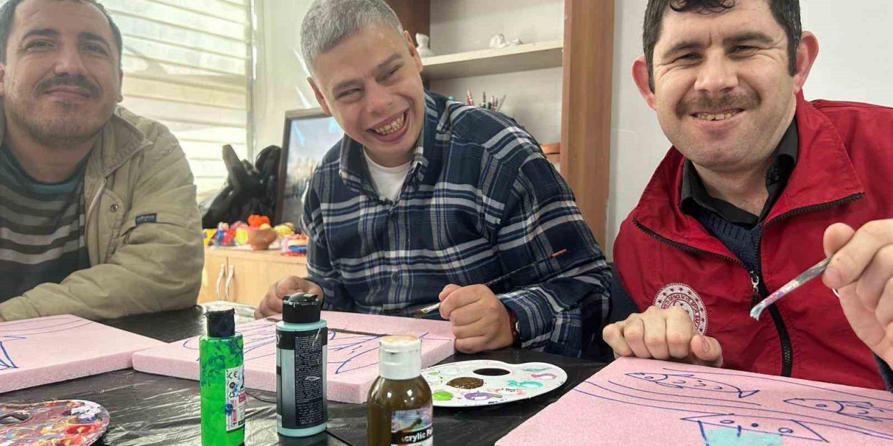 Muğla’da engelli bireyler kültür sanat çalışmalarına katılıyor