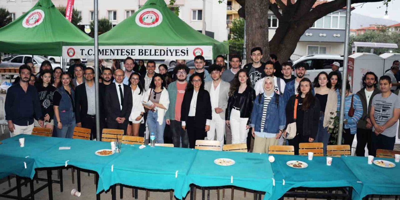 Başkan Köksal Üniversite öğrencileri ile buluştu
