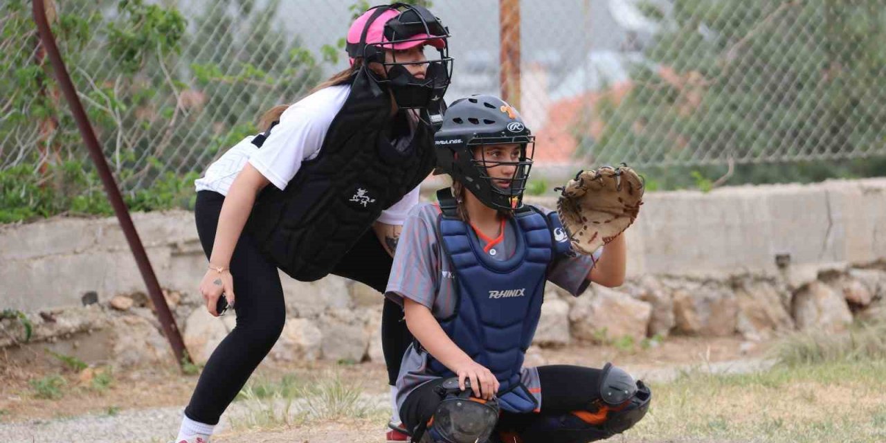 Fethiye’de Softbol Türkiye Şampiyonası başladı