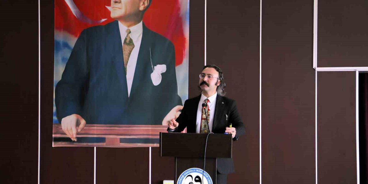 Savcı Özbek’ten lise öğrencilerine başarı tavsiyeleri