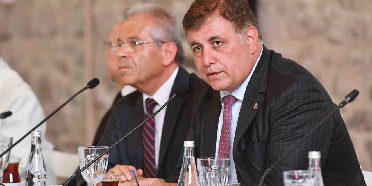 Başkan Tugay, yeni dönemin ilk İEKKK toplantısında yol haritasını anlattı