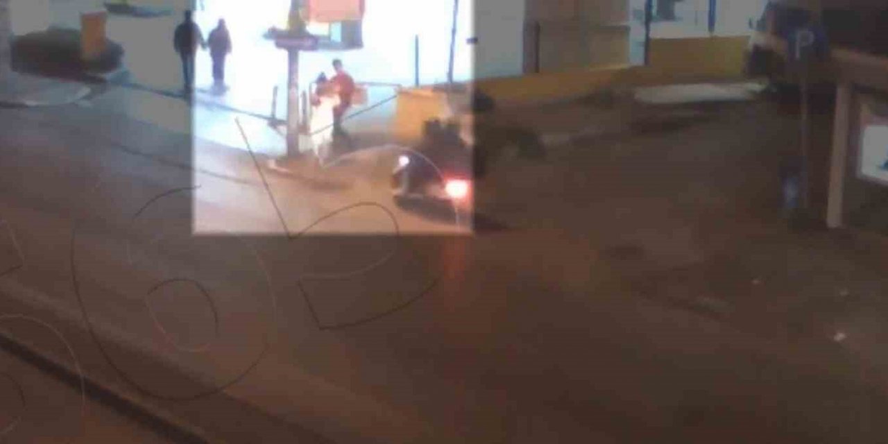 İzmir’de motosikletli kapkaççılar kıskıvrak yakalandı