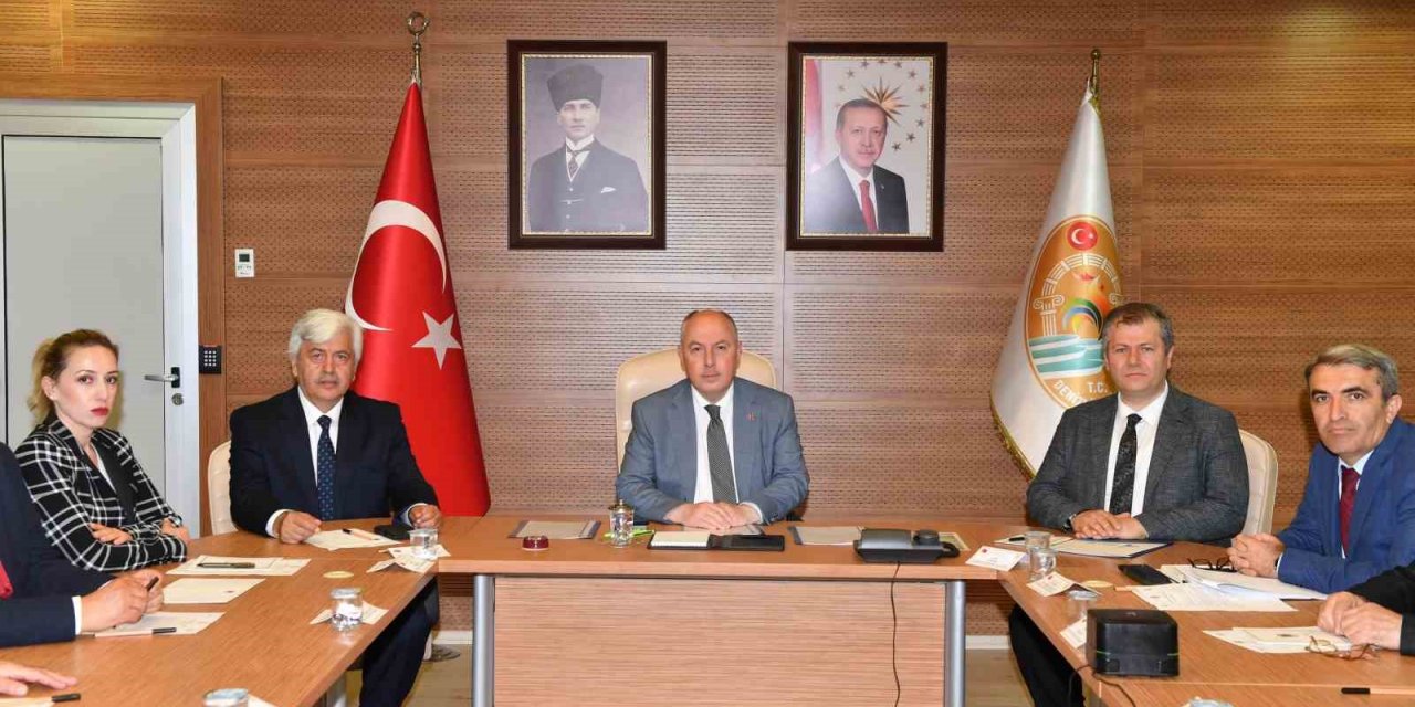 Bakan Işıkhan, Denizli İl İstihdam ve Mesleki Eğitim Kurulu toplantısına katıldı