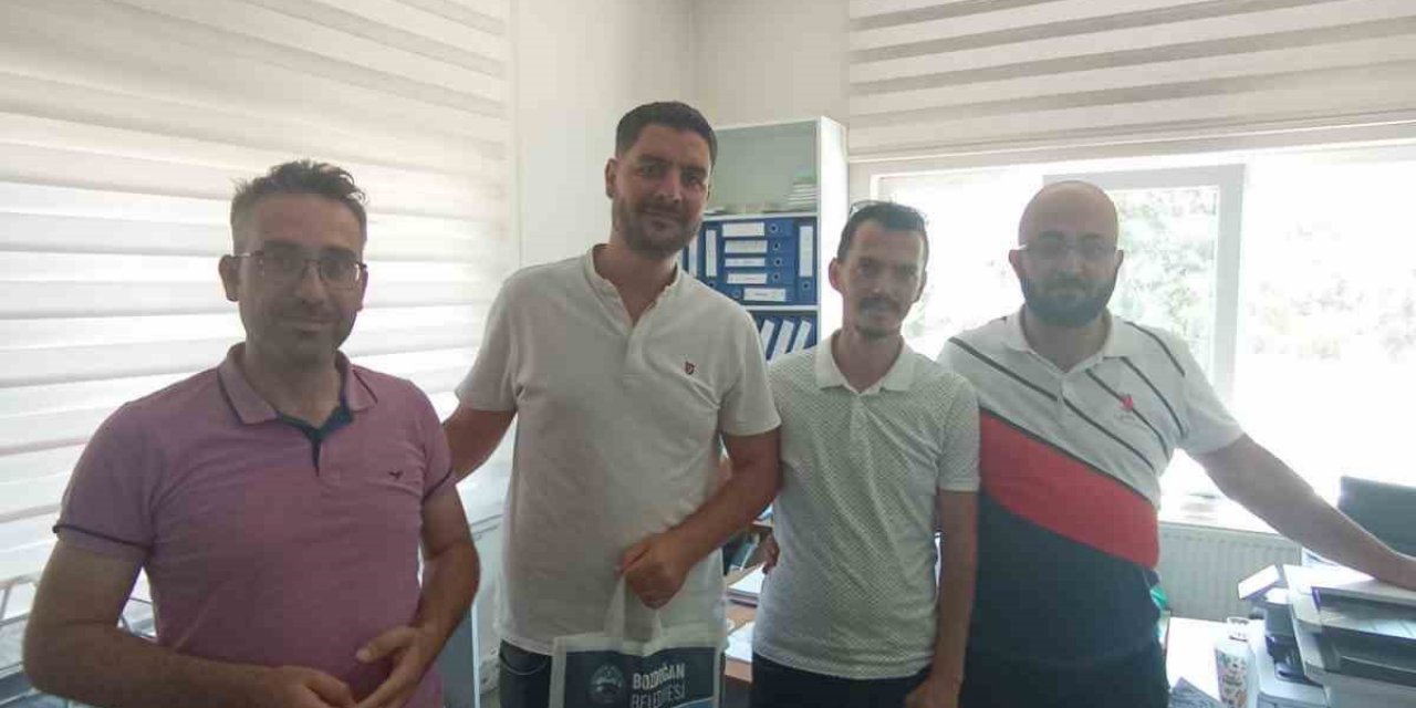 Başkan Özel veteriner hekimleri unutmadı