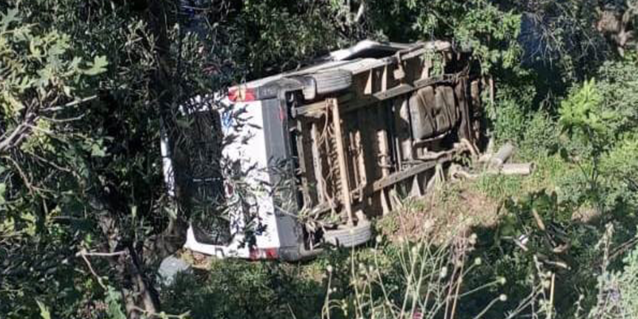 Köşk’te minibüs uçuruma yuvarlandı: 1 ölü