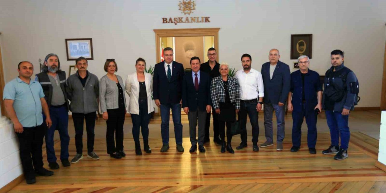 Muğla Büyükşehir Gazeteciler Derneği’nden Başkan Aras’a ‘Hayırlı olsun’ ziyareti