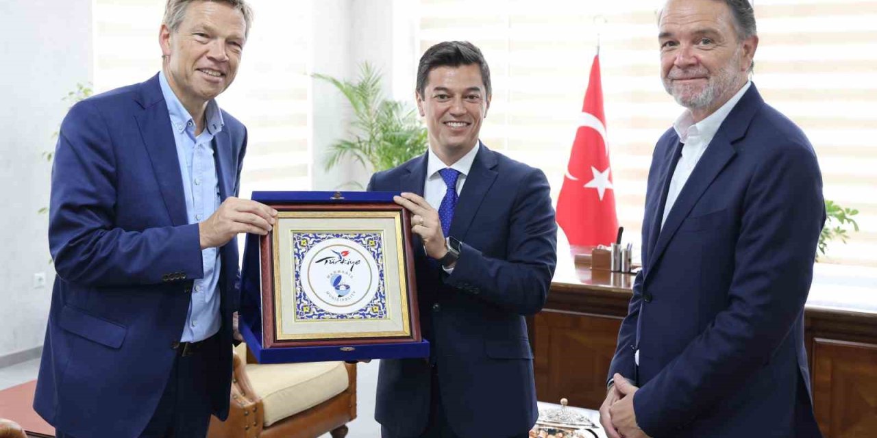 Başkan Ünlü, Hollandalı konuğunu ağırladı