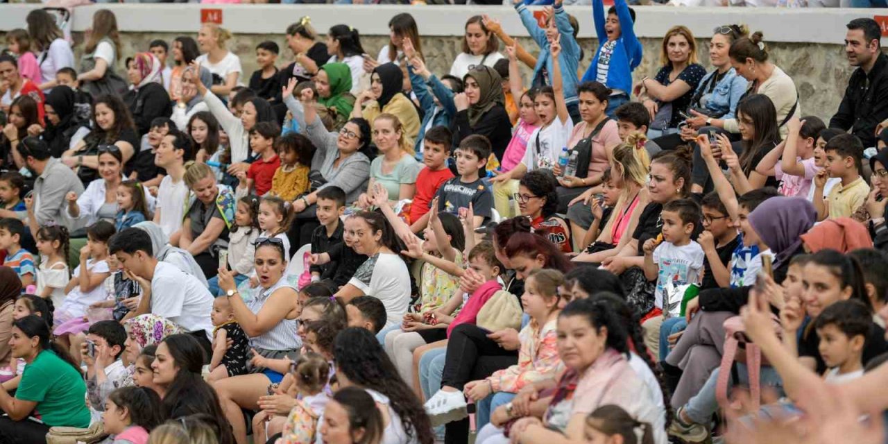 Kitapseverler İZKİTAP Fest’i çok sevdi