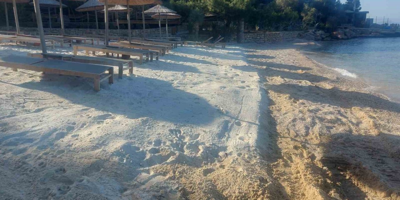 Bodrum’da beyaz kum yeniden hortladı