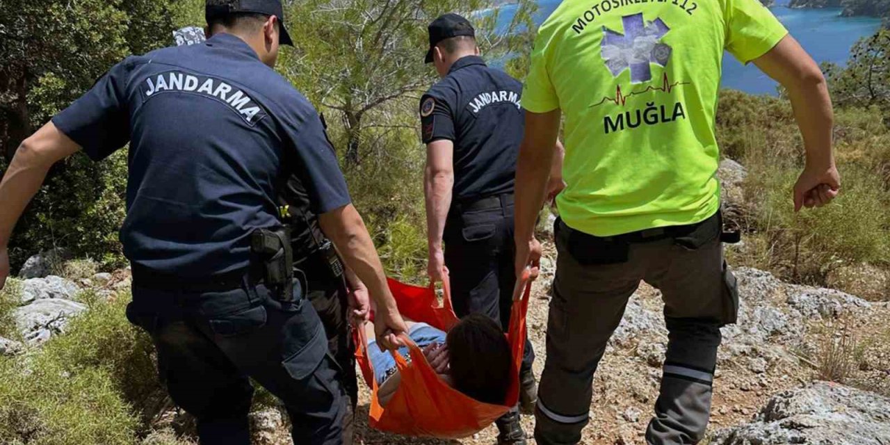 Kayaköy’de yürüyüş yaparken düşen İngiliz turist hastaneye kaldırıldı