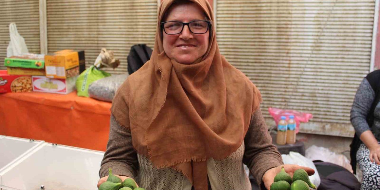 Filmlere konu olan incir reçelinde kullanılan ilekler tezgahları süslüyor