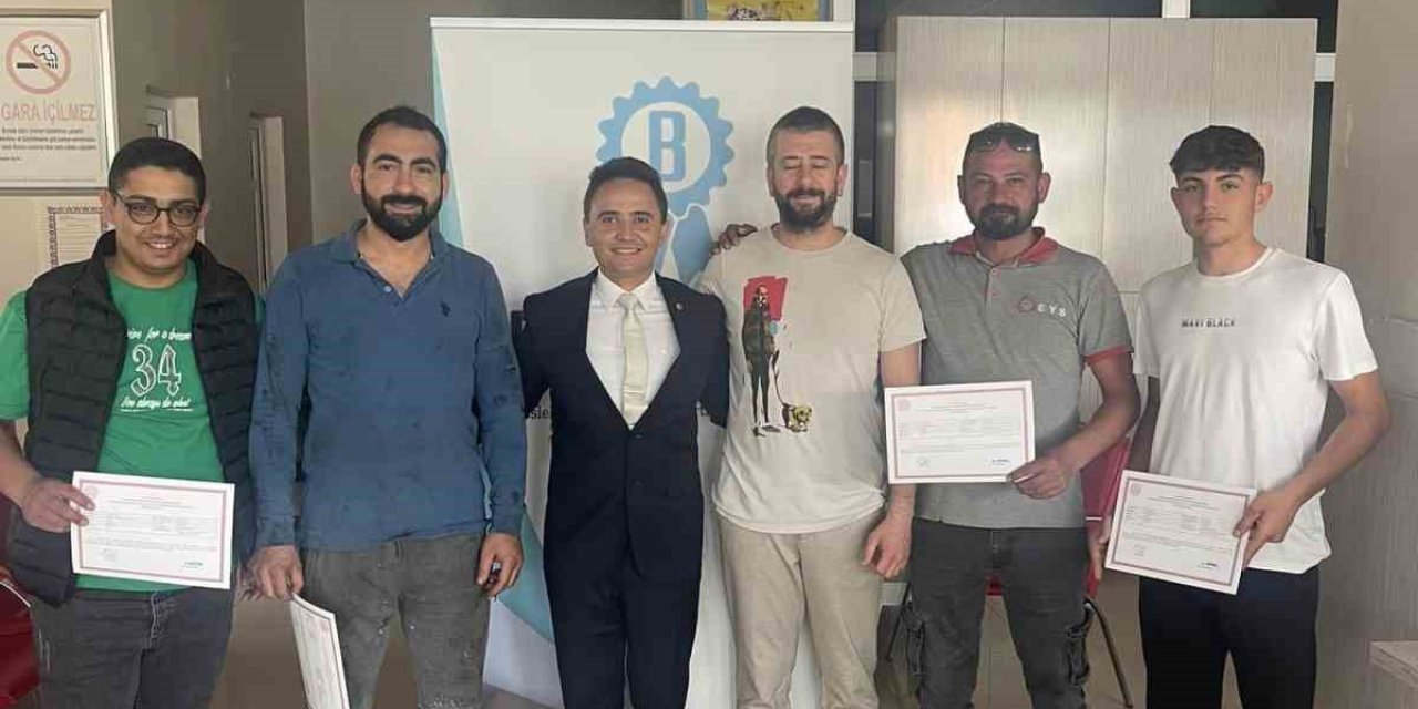 İncirliova’da tarım makineleri operatörleri belgelerine kavuştu