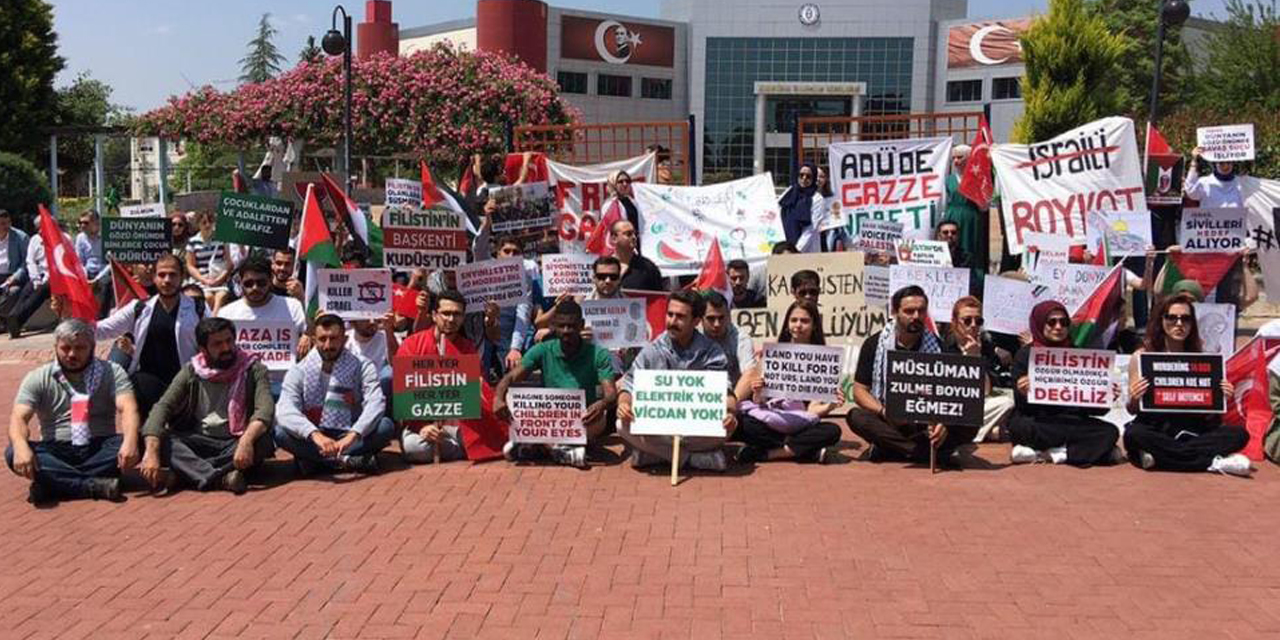 Aydın’da üniversite öğrencilerinden Filistin eylemi