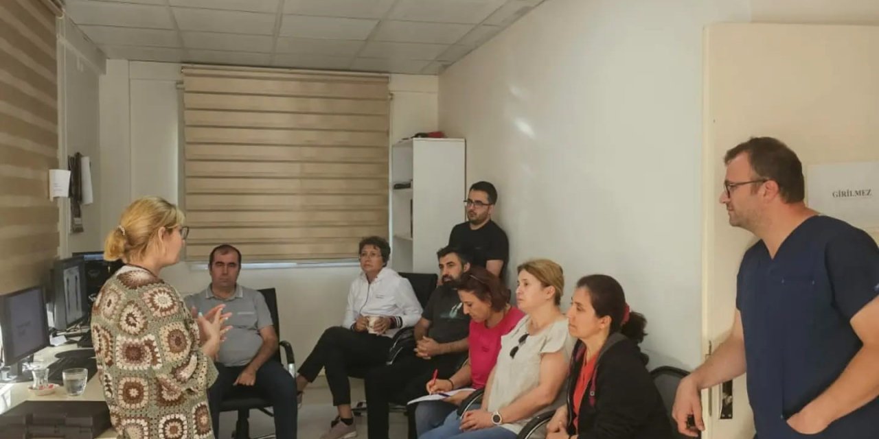 Devlet Hastanesi’nde hizmet içi eğitimler sürüyor