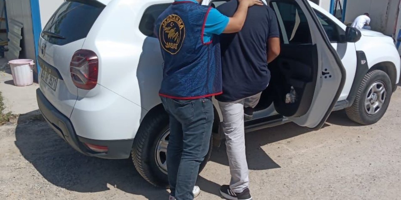 İzmir’de çeşitli suçlardan aranan 191 kişi yakalandı