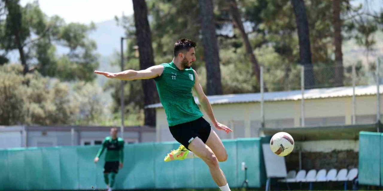 İsmet Taşdemir: "Şu anda play-off garanti gibi gözüküyor ama değil"
