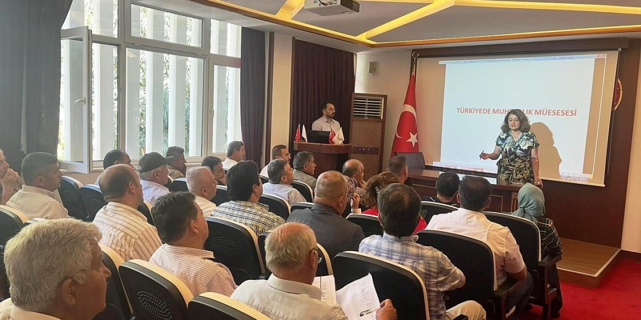 Fethiye’deki yeni muhtarlar hizmet içi eğitim verildi