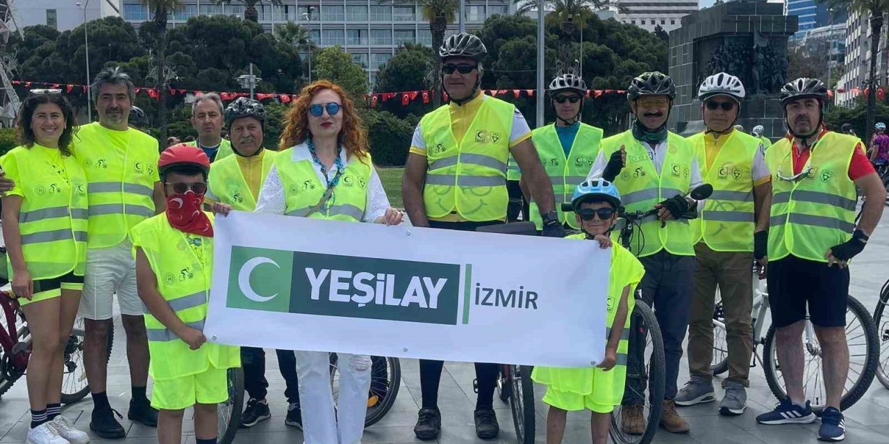 İzmir’de pedallar bağımlılıktan uzak nesiller için çevrildi