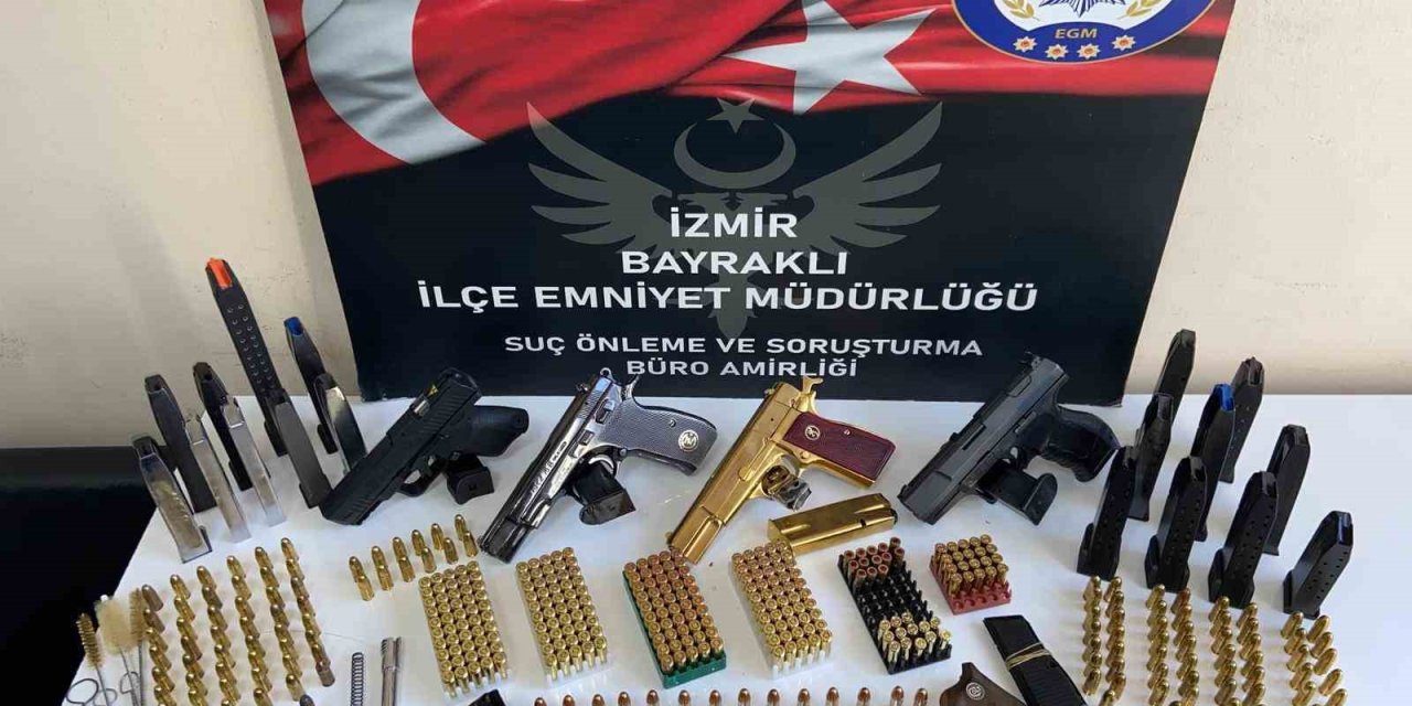 Evinden adeta cephanelik çıktı