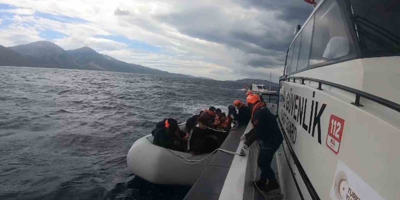Aydın’da 15 düzensiz göçmen kurtarıldı