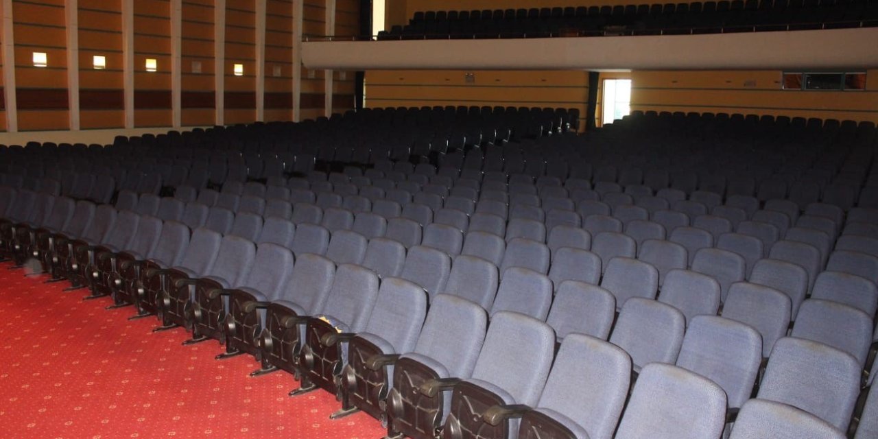 Denizlispor kongresinde salon boş kaldı