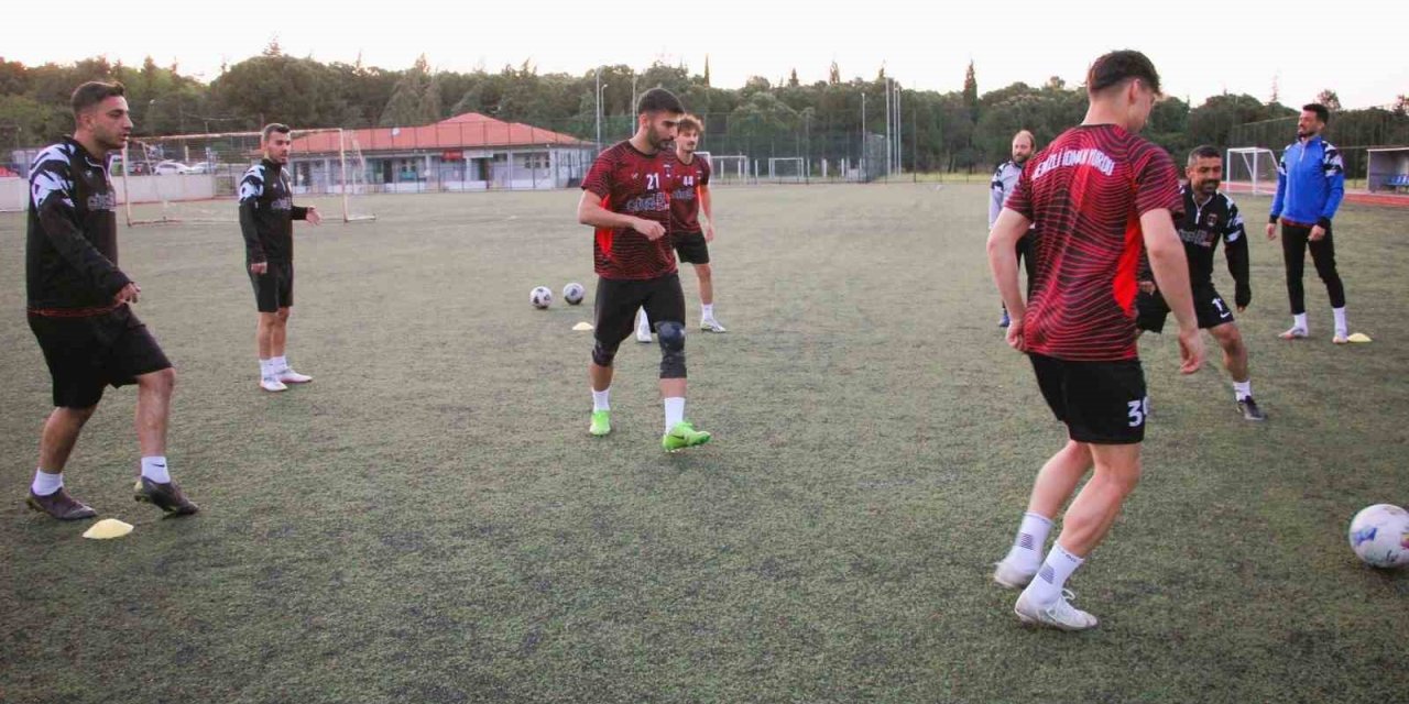 Şampiyon Denizli İdmanyurdu sezonu namağlup bitirmek istiyor