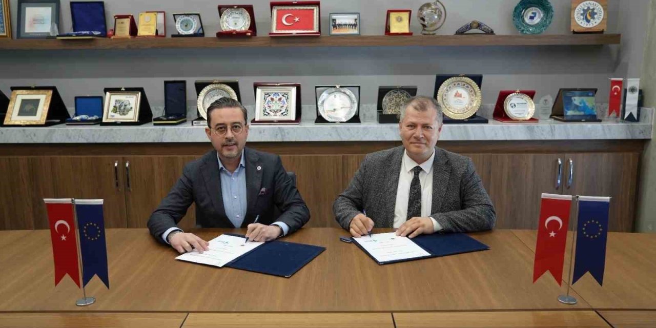 DSO’nun ‘E-ihracat ve İhracat İstihbarat Akademi’ projesinde imzalar atıldı