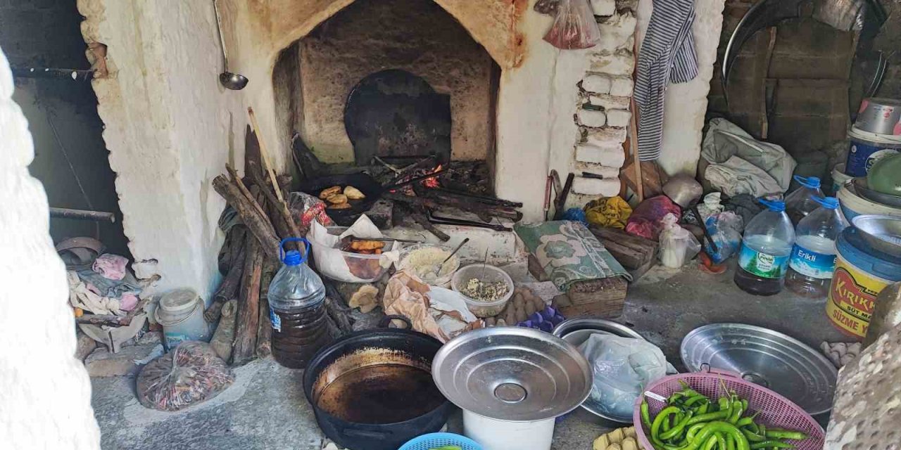 Ocak kızartmasının dumanı itfaiyeyi harekete geçirdi