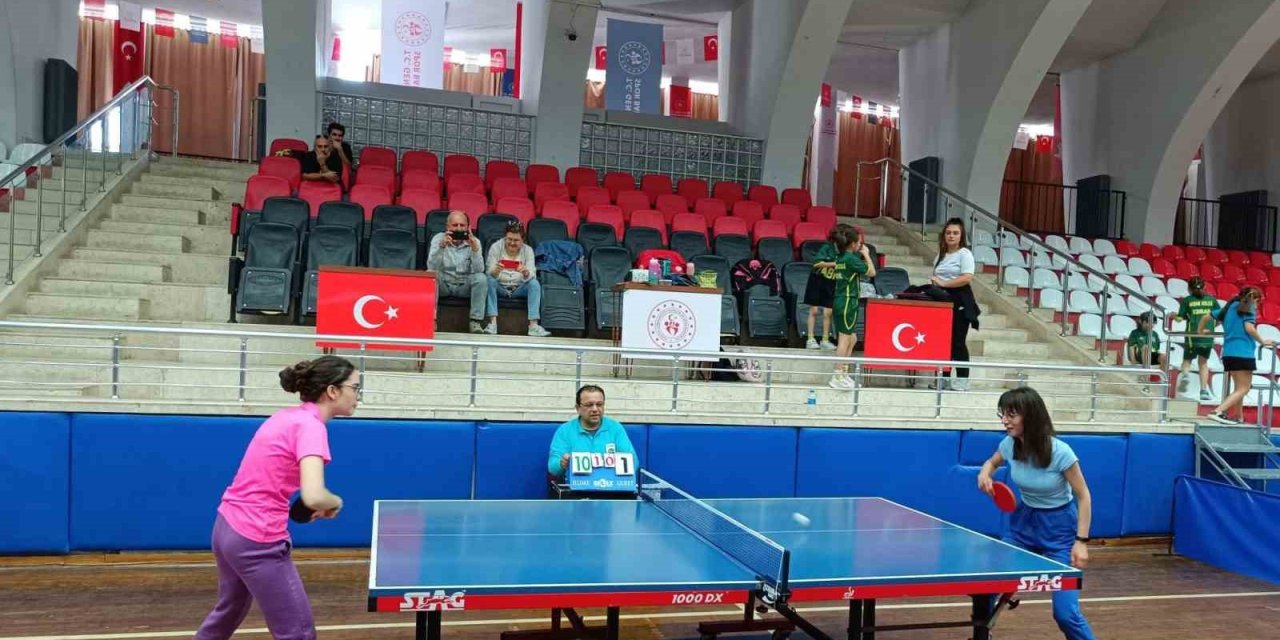 Büyükşehir’in desteklediği gençlerden özel başarı