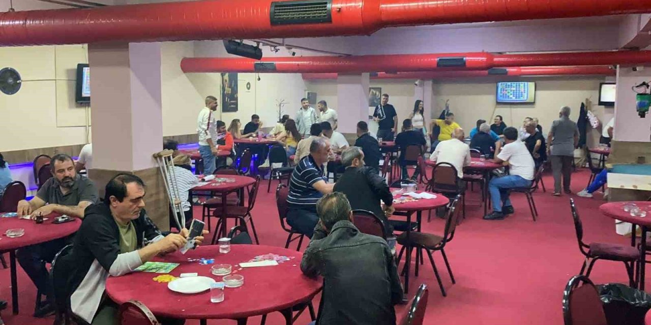 İzmir’de kumar baskını: 124 kişi yakalandı
