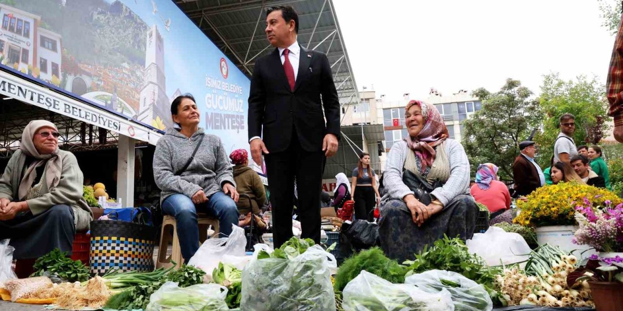 Başkan Aras mesaisini halk pazarında başladı
