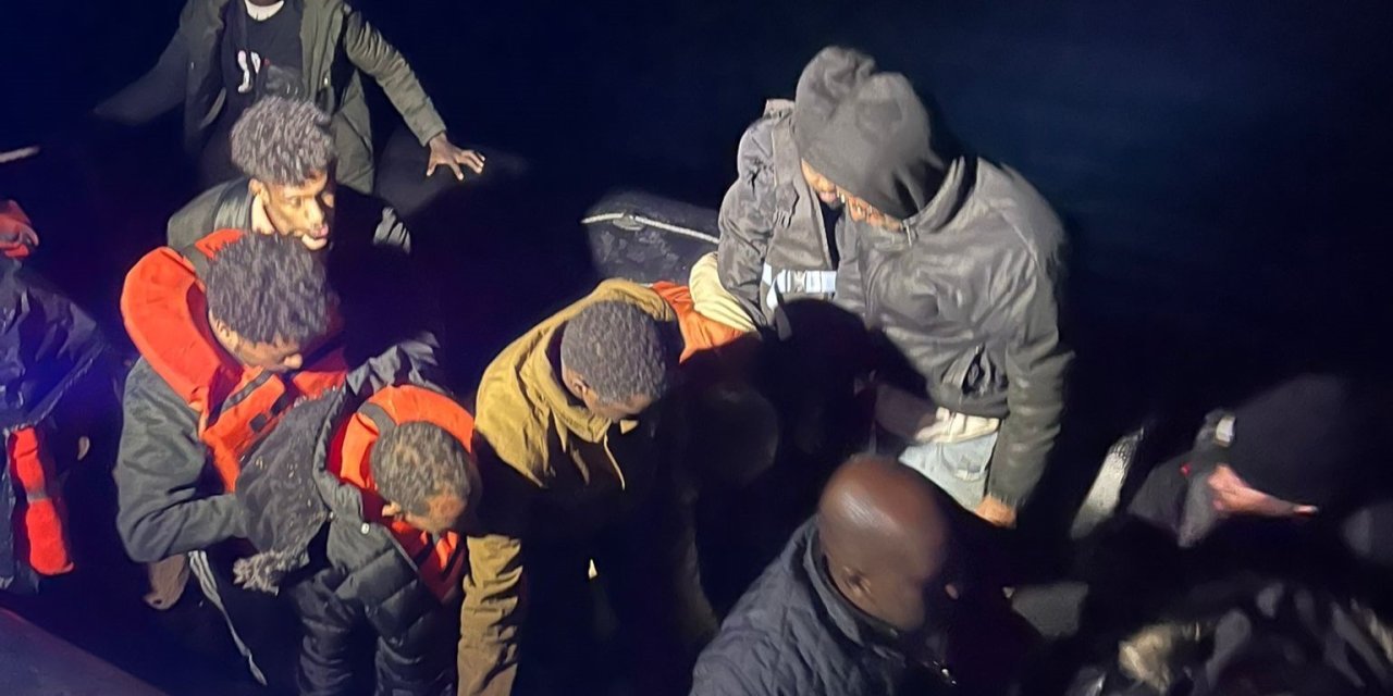 Yunanistan’ın geri ittiği 39 düzensiz göçmen kurtarıldı