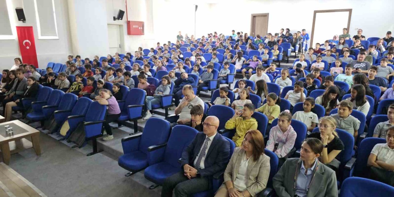 Yenipazar’da öğrenciler okul güvenliği ve su verimliliği konularında bilgilendirildi