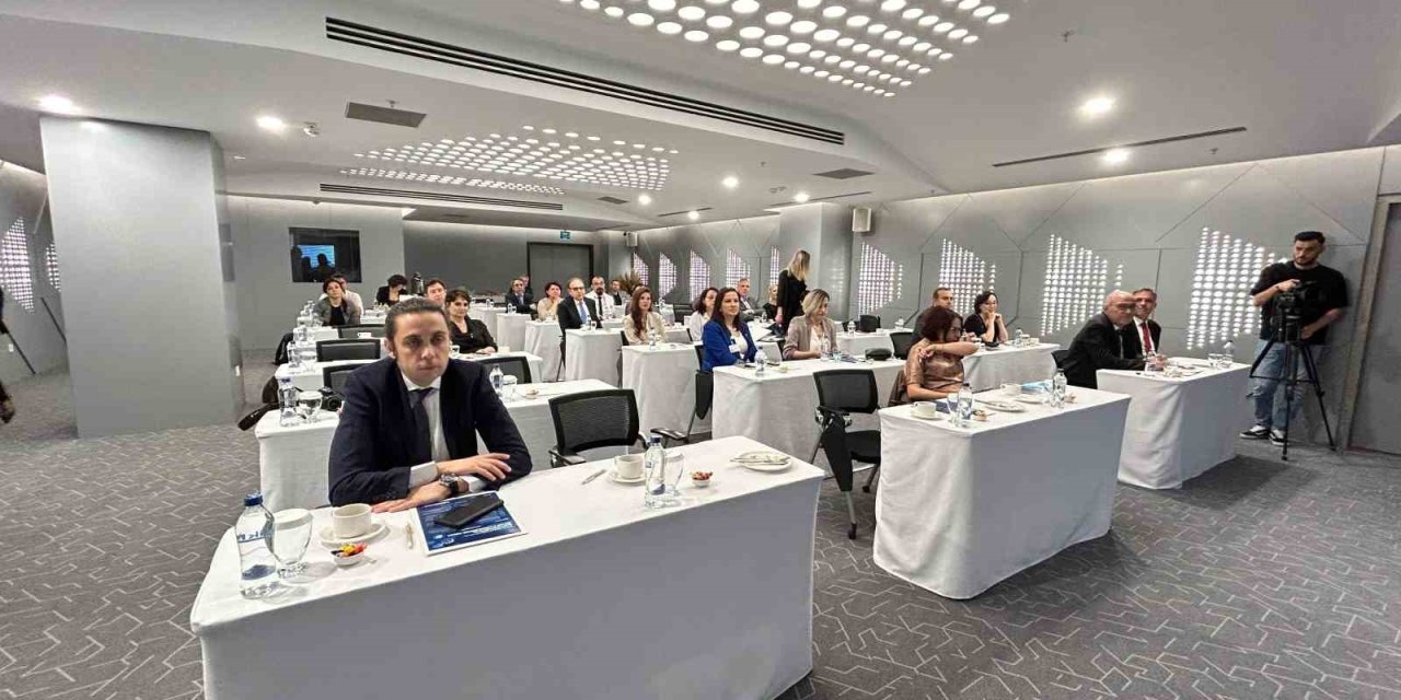 Medicana İzmir’de ‘Gastrointestinal Sistem Kanserlerinde Tedavi’ sempozyumu düzenlendi