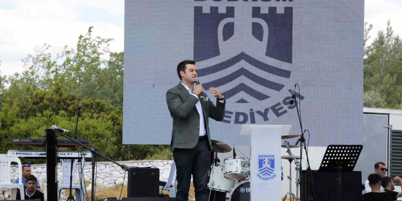 Başkan Mandalinci: "Hayatımıza iz bırakan anneler, toplumsal yaşamın olmazsa olmazıdır"