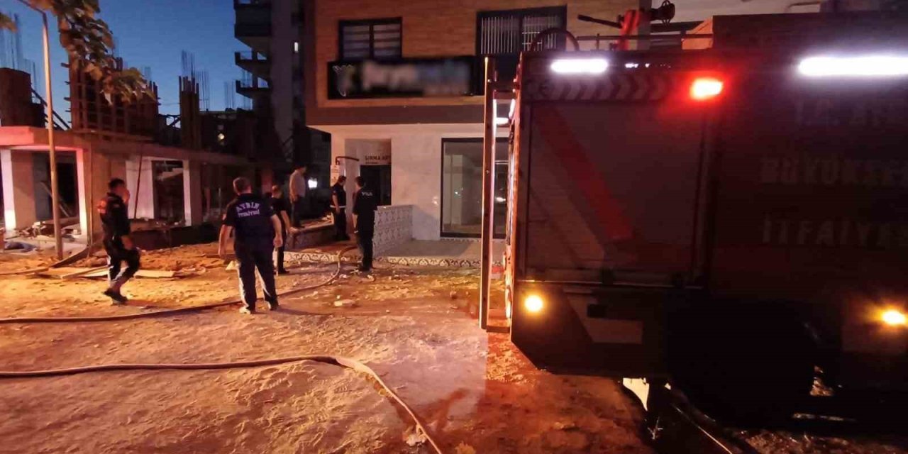 Asansör panosunda çıkan yangın itfaiyeyi harekete geçirdi