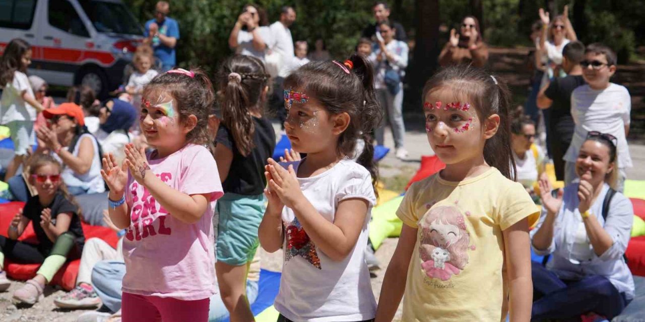 İzmir’de çocuklar doğa ile buluştu