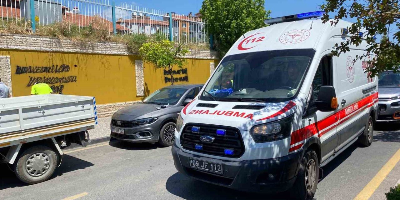 Otobüse arkadan çarpan motosikletin sürücüsü yaralandı