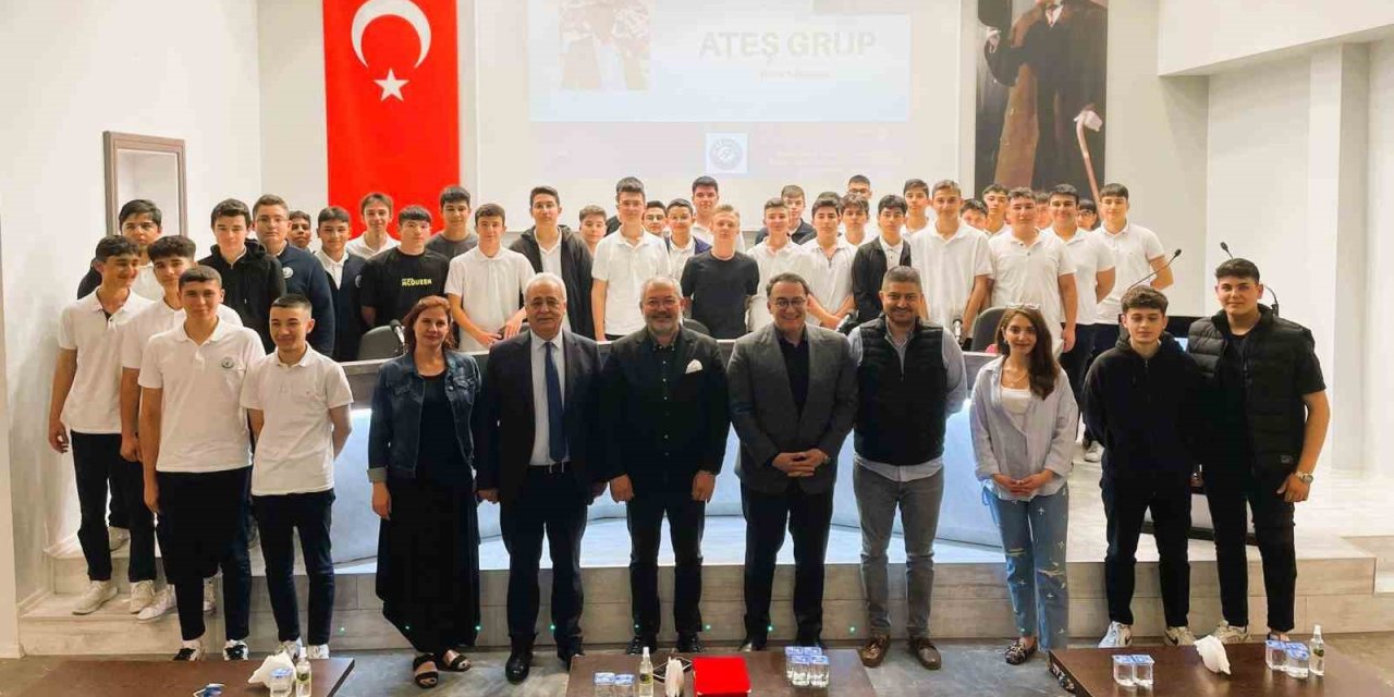 DOSTEK Koleji öğrencileri, Denizli OSB’nin başarılı isimleriyle buluşuyor