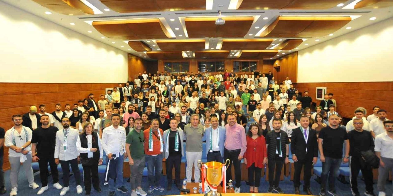 Başkan Kıyanç MSKÜ öğrencileriyle buluştu