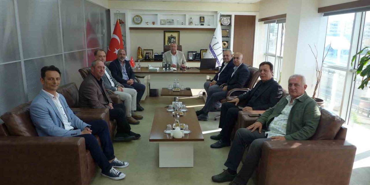 Başkan Akdoğan, İzmir’den gelen misafirlerini ağırladı