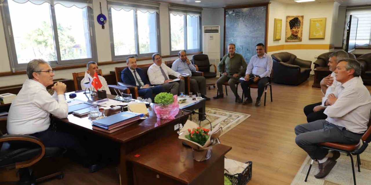 Başkan Tetik, Halk Günü’nde vatandaşın sorunlarını dinledi