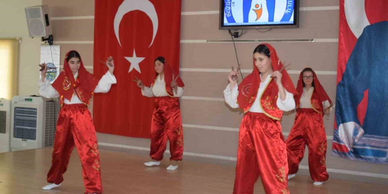 Sergiledikleri gösterilerle engelleri aştılar