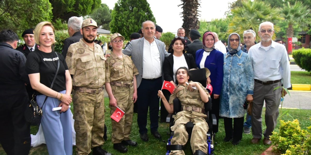 Terhis belgelerini Başkan Kaya verdi