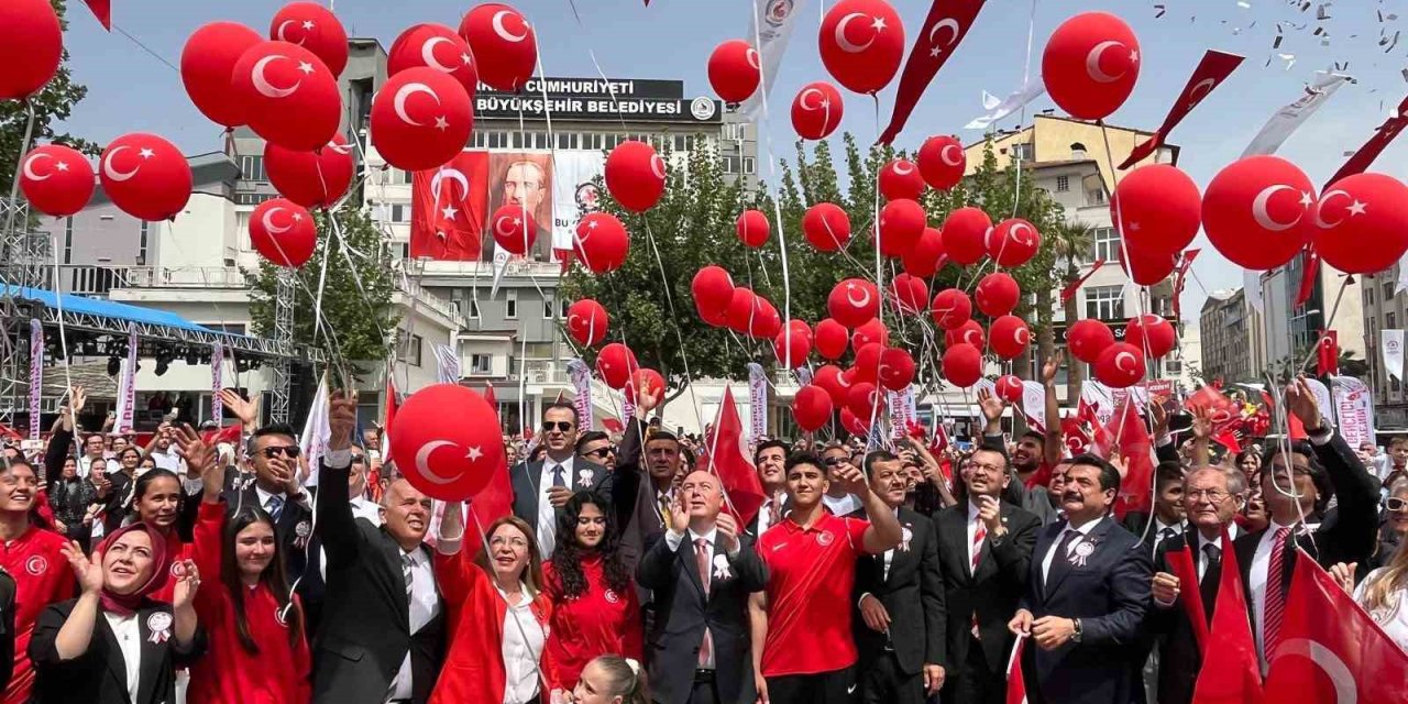 Denizli’de 19 Mayıs coşkuyla kutlandı