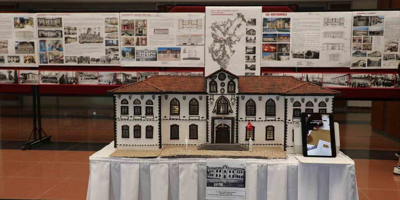 Cumhuriyet dönemi imzasını taşıyan 4 Eylül İlkokulunun maketi büyük ilgi gördü