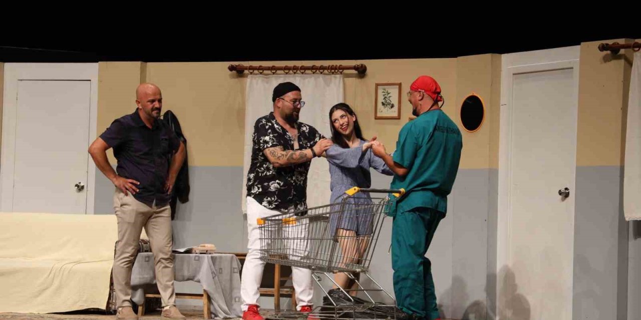 Menteşe’de kahkaha dolu bir gece